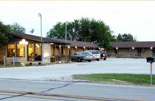 Interstate Motel Wills Point Bagian luar foto